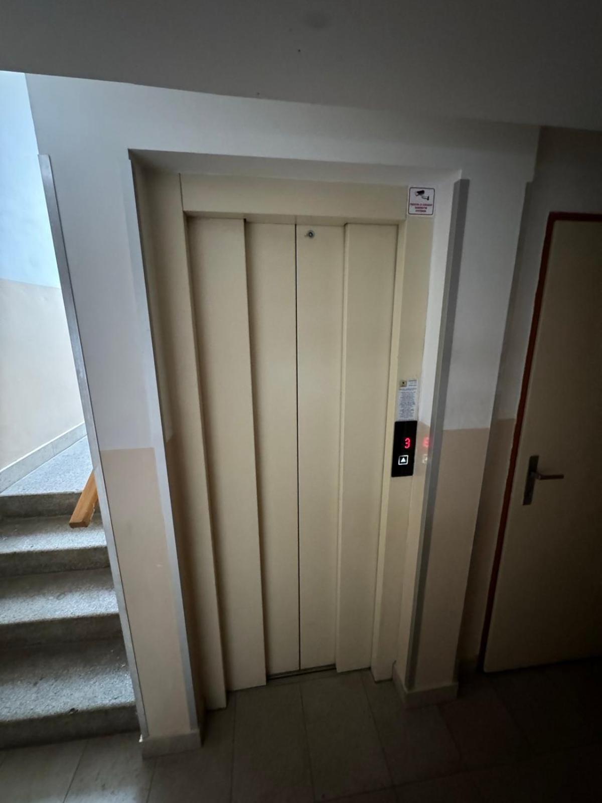 Apartman Sabo Komenskeho Košice Exteriör bild